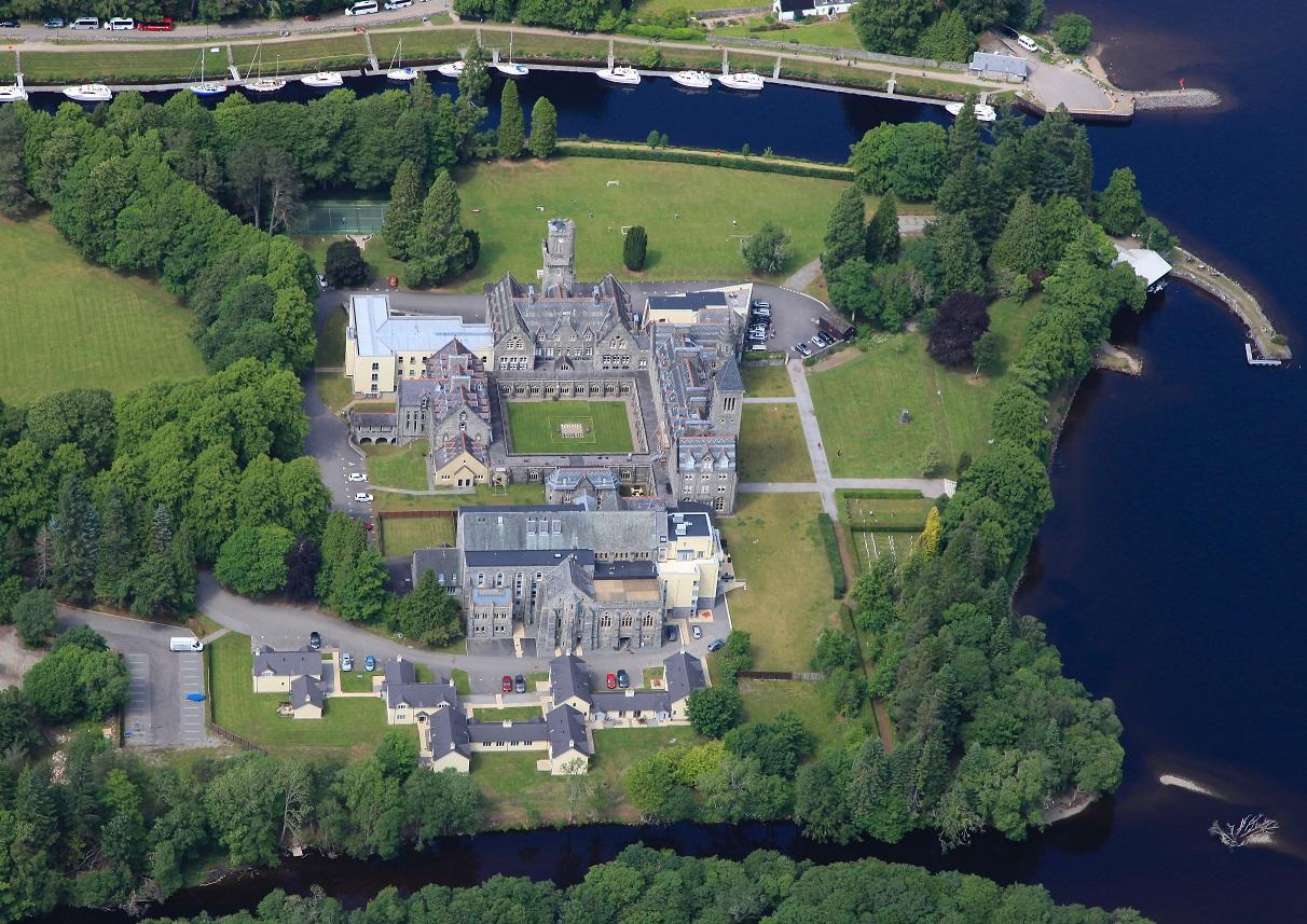 Hotel The Highland Club Fort Augustus Esterno foto