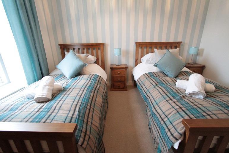 Hotel The Highland Club Fort Augustus Esterno foto