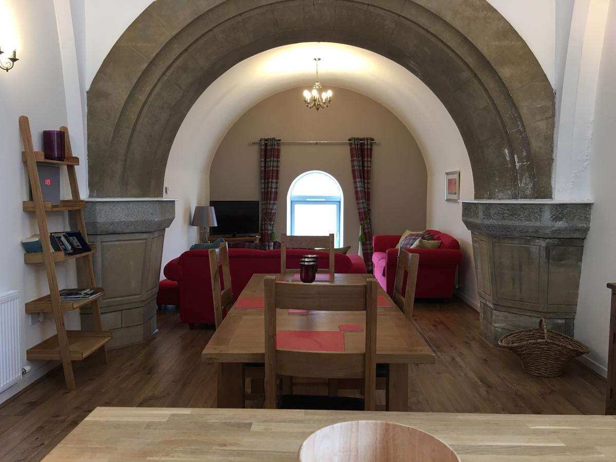 Hotel The Highland Club Fort Augustus Esterno foto